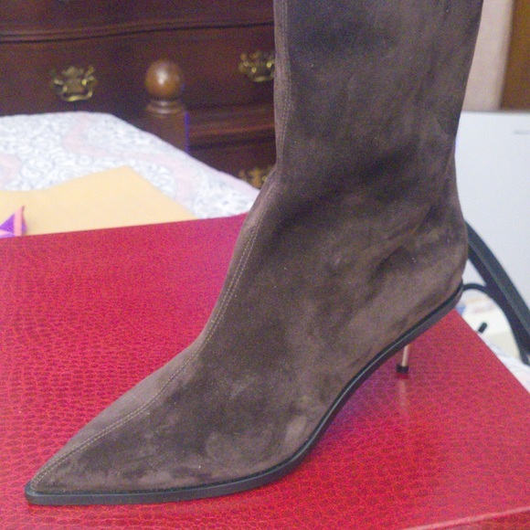 Elegant Brown Suede Women's Boots